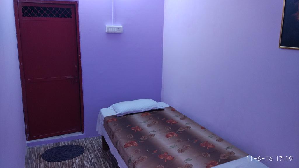 Radha Krishna Home Váránaszi Kültér fotó