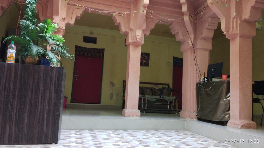 Radha Krishna Home Váránaszi Kültér fotó