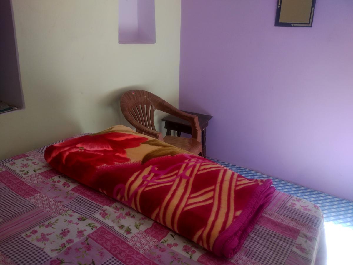 Radha Krishna Home Váránaszi Kültér fotó
