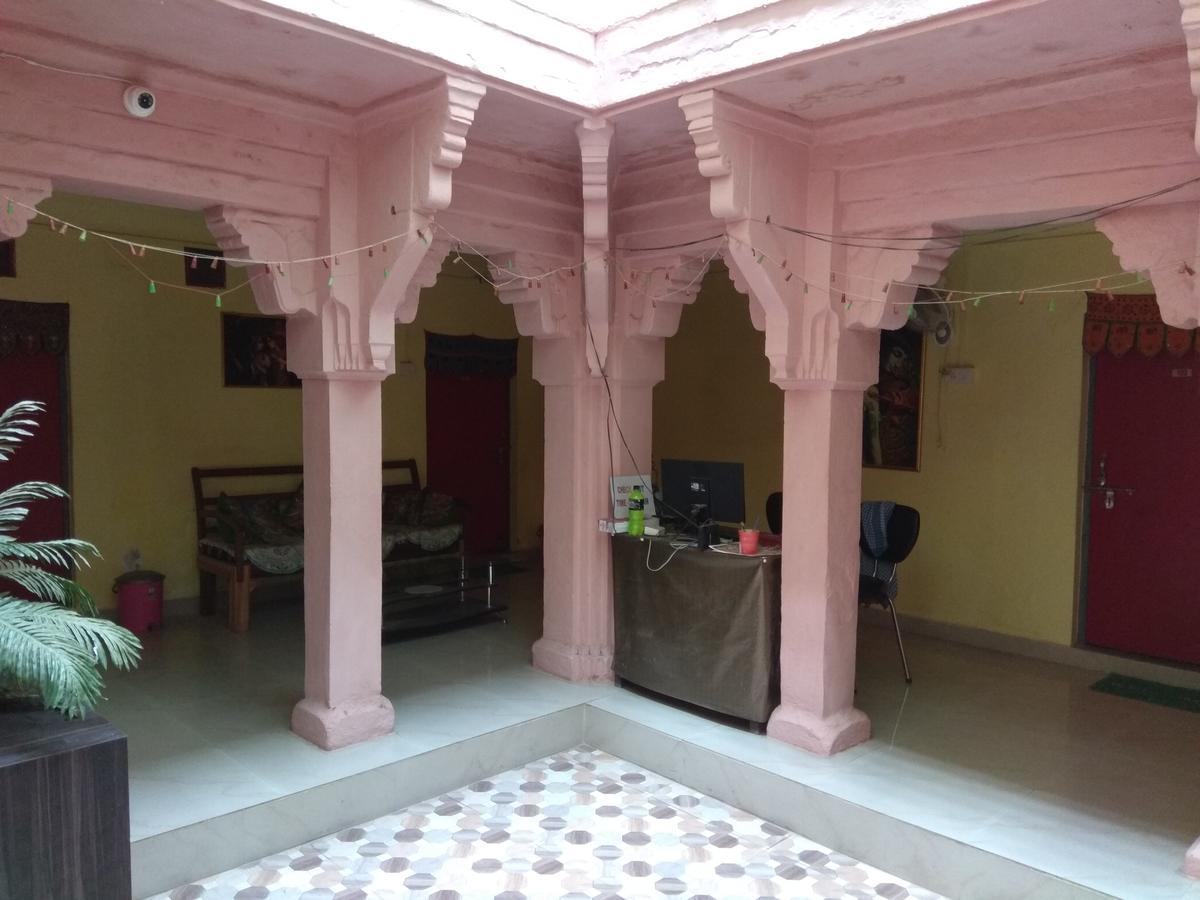 Radha Krishna Home Váránaszi Kültér fotó
