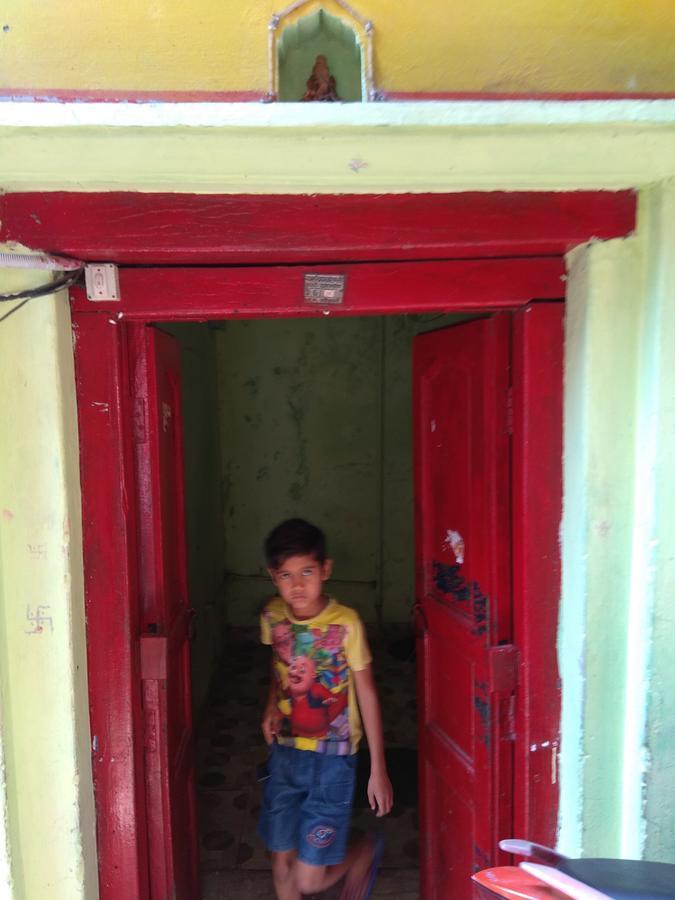 Radha Krishna Home Váránaszi Kültér fotó